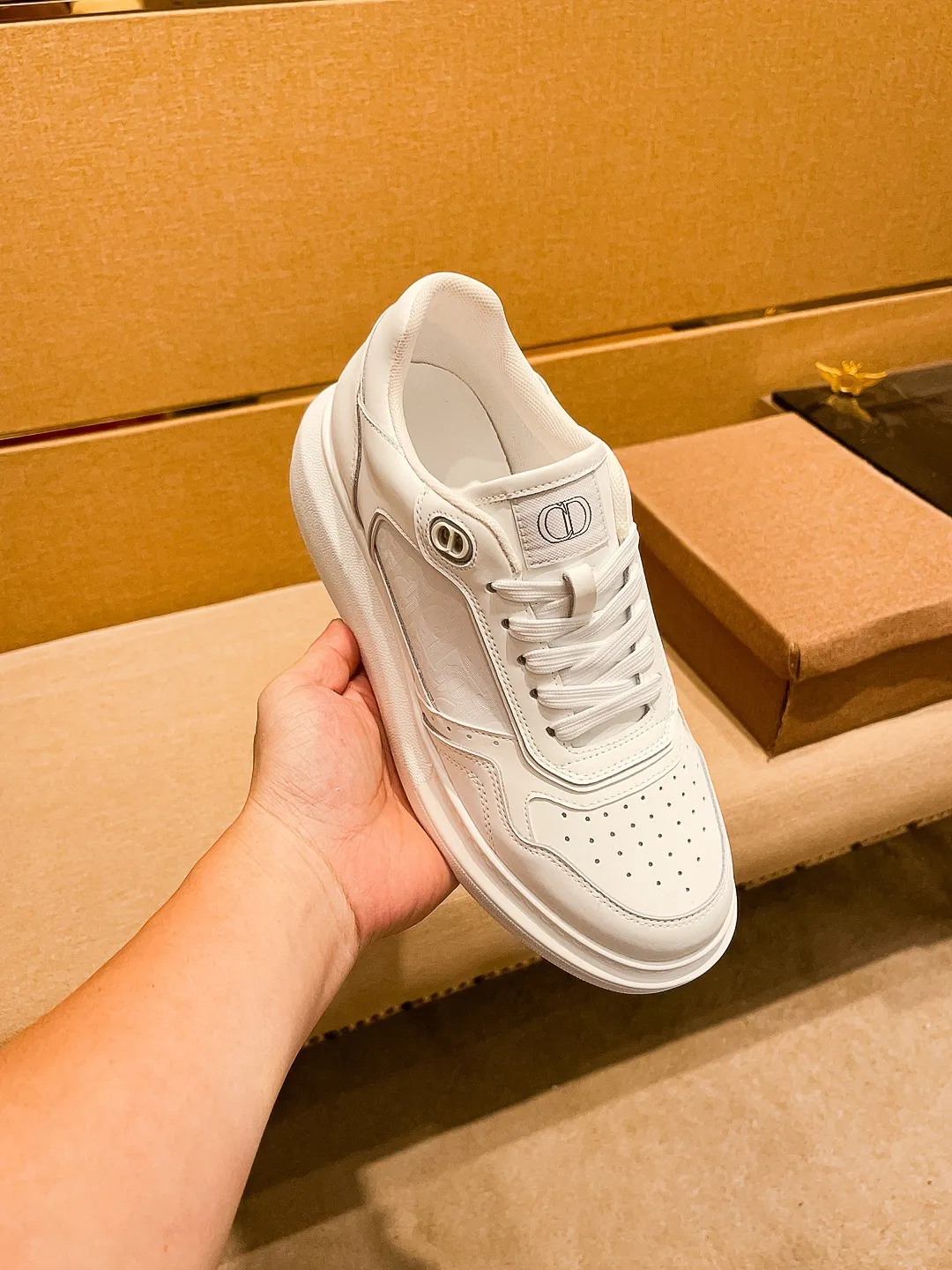 Men's shoes💰 440💰[Dior]🔥 High-end men's shoes brand official website 1:1 latest masterpiece: the upper is made of Italian imported first-layer cowhide with a comfortable and breathable lining➕original non-slip and wear-resistant outsole🔥, making walking more convenient and comfortable! An exclusive new model, a stunning work, a beautiful 1:1 replica [color] compared to the official quality! Create a fashionable personality to set off your uniqueness! A must-have for trendy men! Classic 🔥 Size: 38-44 Color: 🔥 2⃣️ colors available 🔥.